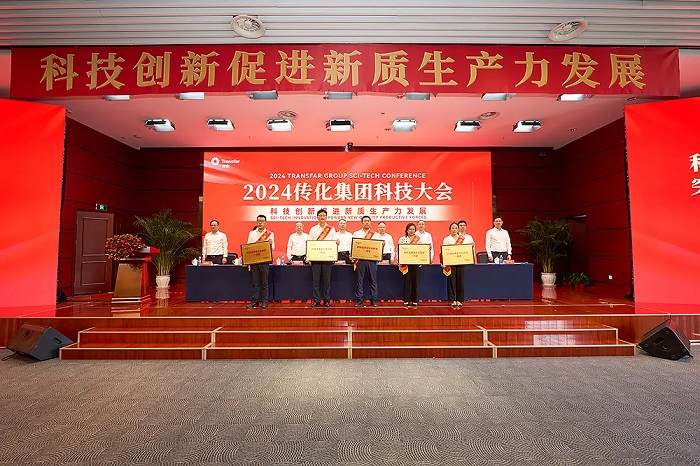 17231866909202152cHh.jpg 17.jpg